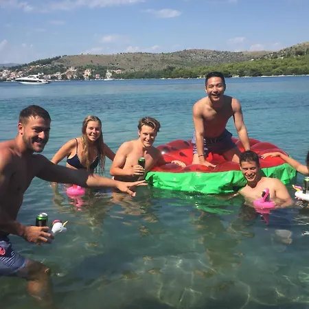 Хостел Backpackers Fairytale