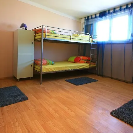 Backpackers Fairytale אכסניה *