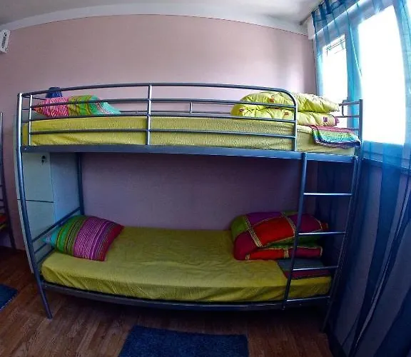 Backpackers Fairytale * Split